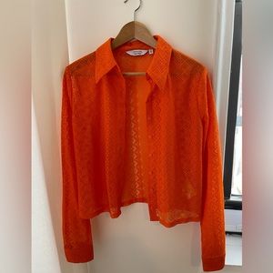 Beautifully made cropped shirt